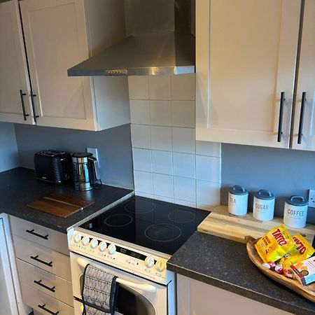 Fantastic Full 3 Bedroom Modern Apartment Белфаст Екстер'єр фото