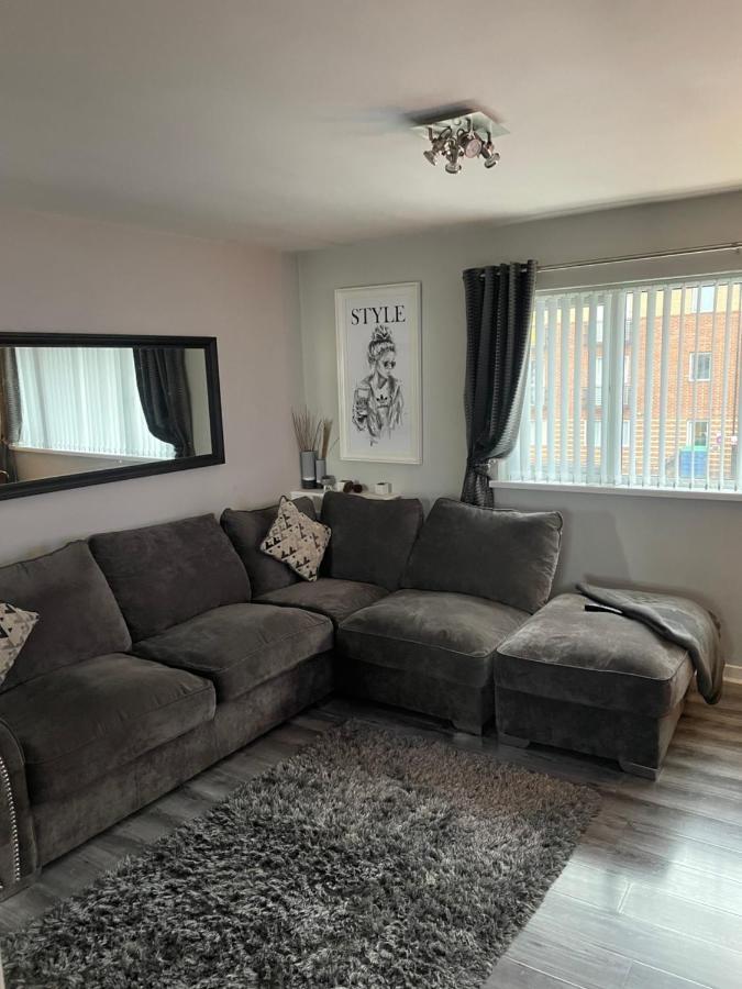 Fantastic Full 3 Bedroom Modern Apartment Белфаст Екстер'єр фото
